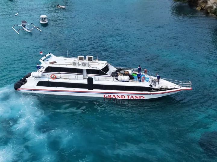 The Tanis Grand Cruiser Ocean Crossing